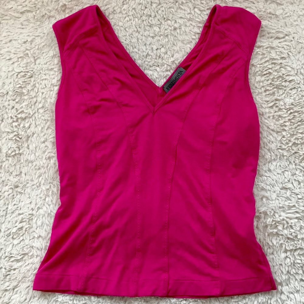 Vestimenta Fuchsia Paneled Sleeveless V-Neck Top